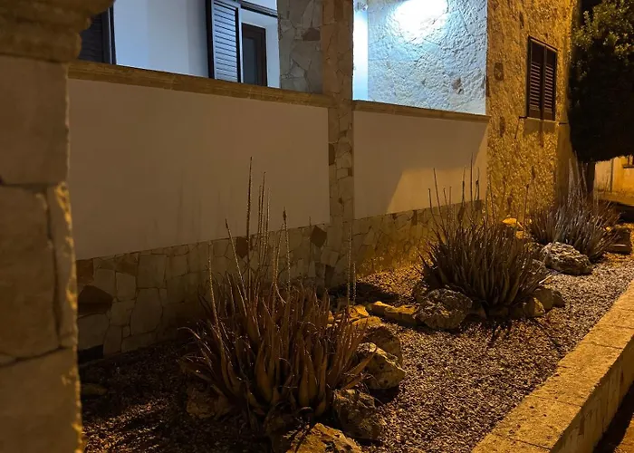 Krasi Bed & Breakfast 4*