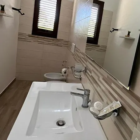 Krasi Bed & Breakfast 4*