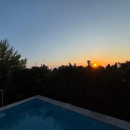 Krasi 住宿加早餐酒店 玛丽娜迪曼卡维萨