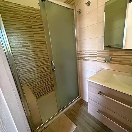 Krasi 4*