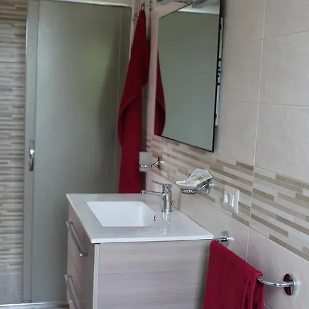 Krasi Bed & Breakfast 4*
