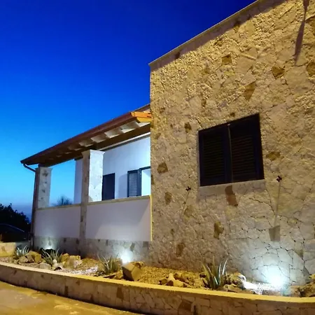 Krasi Марина-ди-Манкаверса